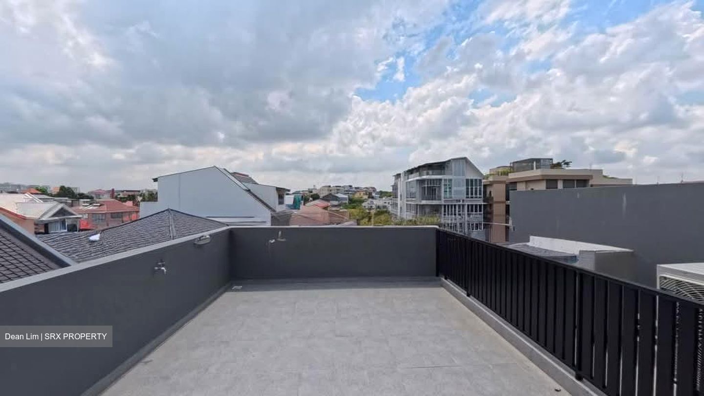 Hillside Drive (D19), Terrace #592514021
